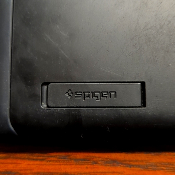 Galaxy Note 9 Spigen Case - Picture 3 of 4